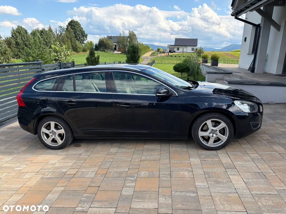 Volvo V60 2.0T Summum - 6