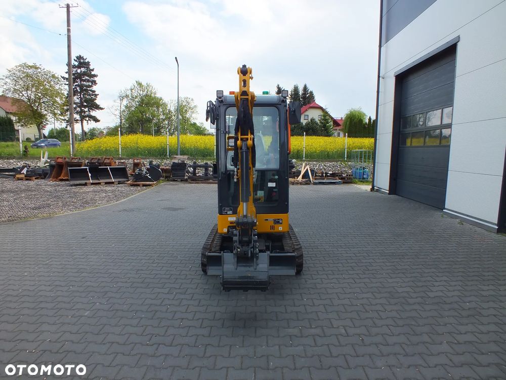 Liu Gong 9018F - 6
