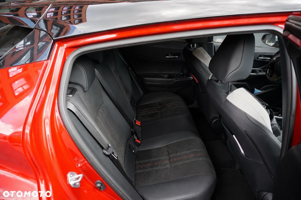 Toyota C-HR 1.8 Hybrid GR Sport - 9