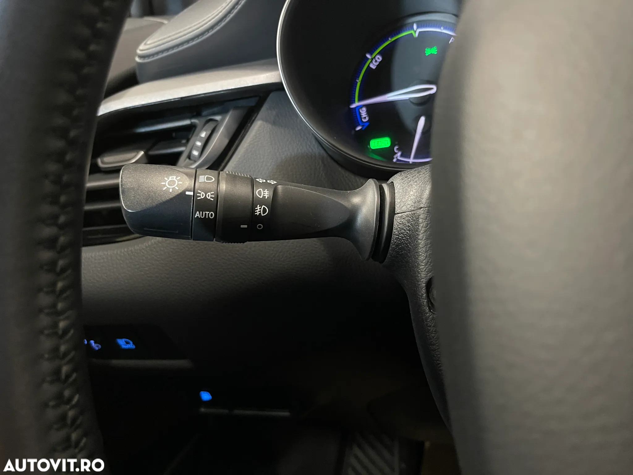 Toyota C-HR 1.8 HSD 122 CP 4x2 CVT C-lassy - 22