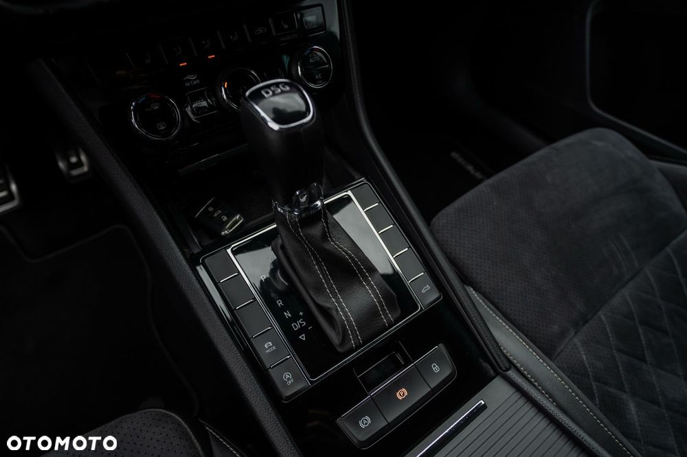 Skoda Superb 1.5 TSI Sportline DSG - 22