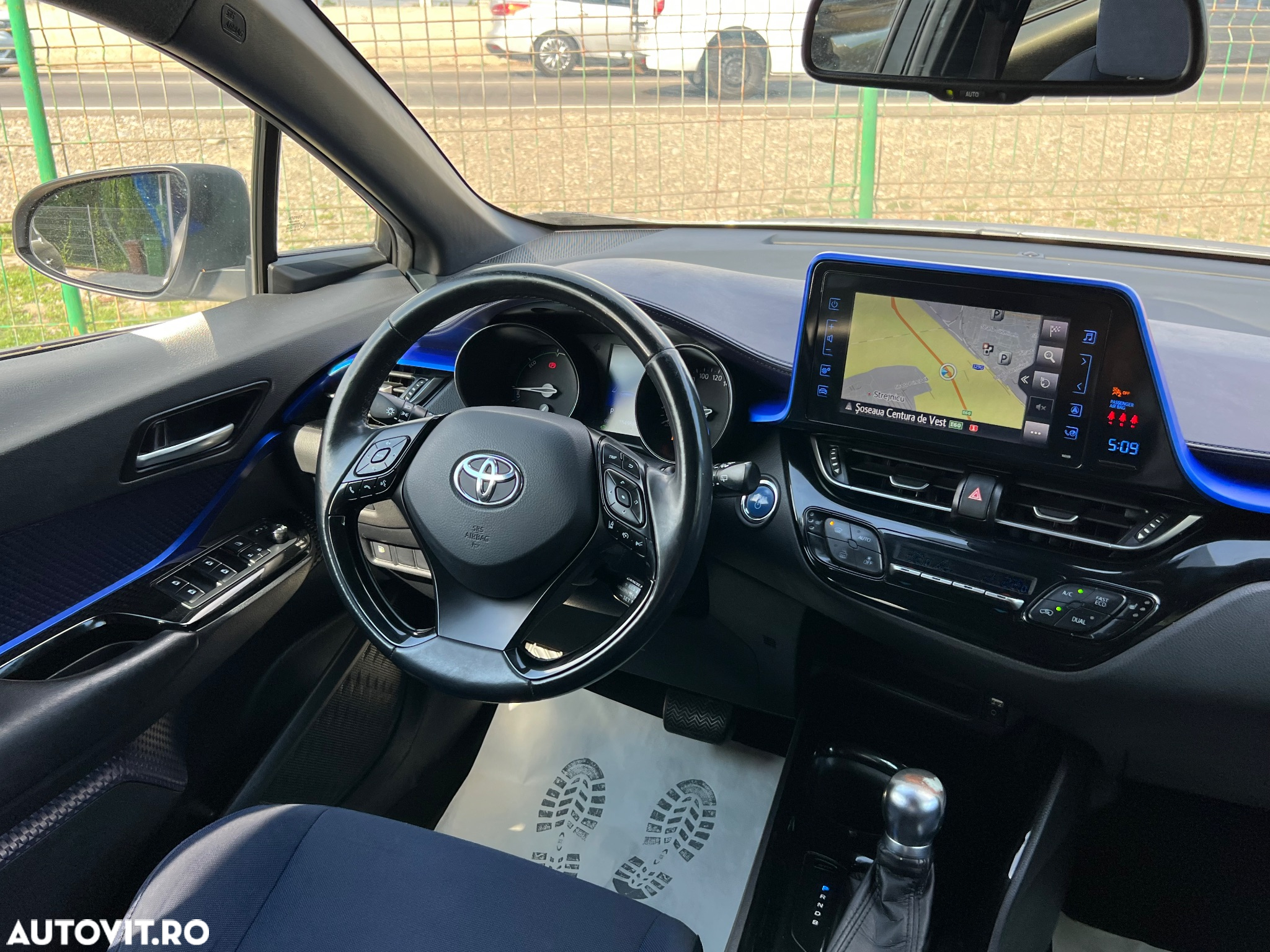 Toyota C-HR 1.8 HSD 122 CP 4x2 CVT C-ult Style bi-tone - 11