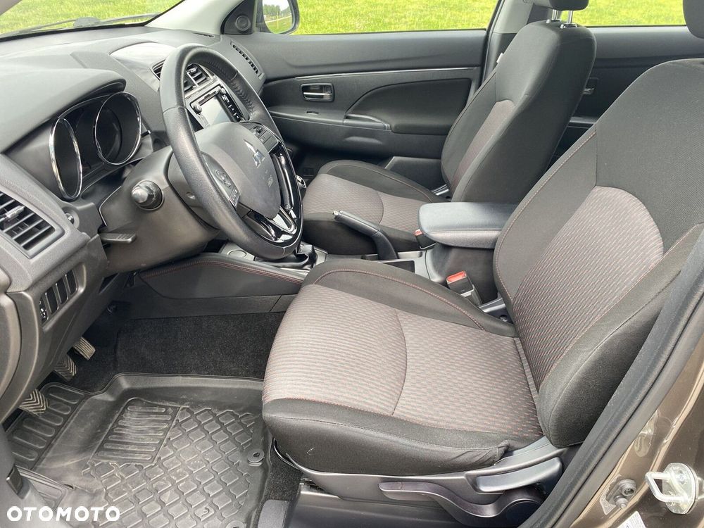 Mitsubishi ASX - 11
