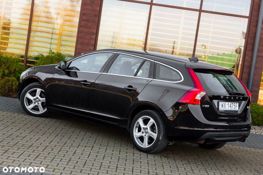 Volvo V60 T3 Momentum - 2