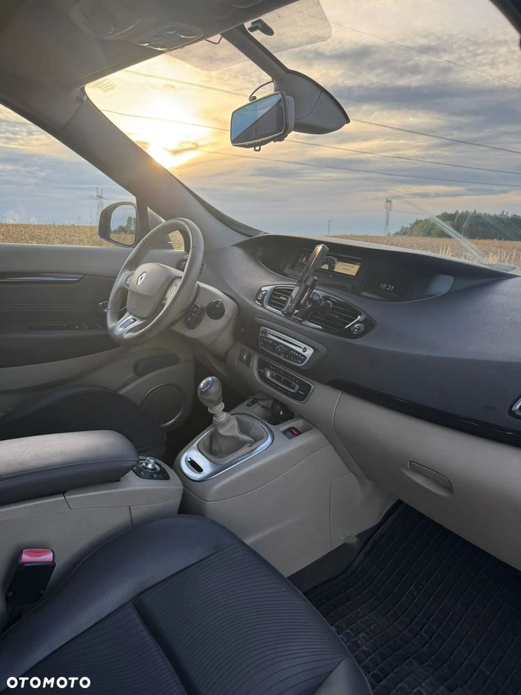 Renault Grand Scenic Gr 1.9 dCi Bose Edition - 15