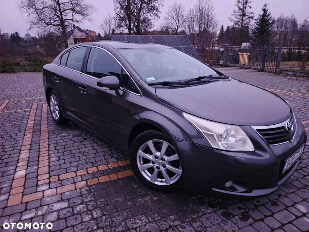 Toyota Avensis 2.0 D-4D Premium - 3