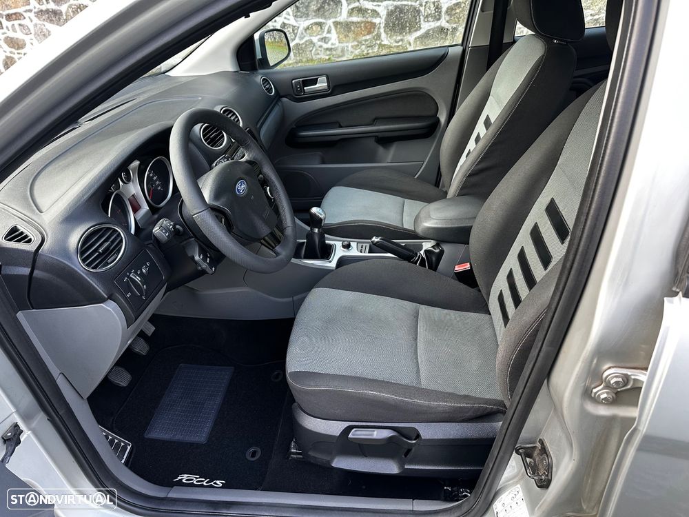 Ford Focus SW 1.6 TDCi Sport - 24