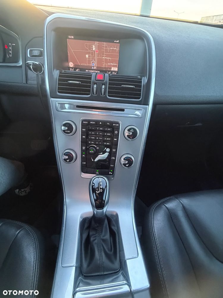 Volvo XC 60 - 21