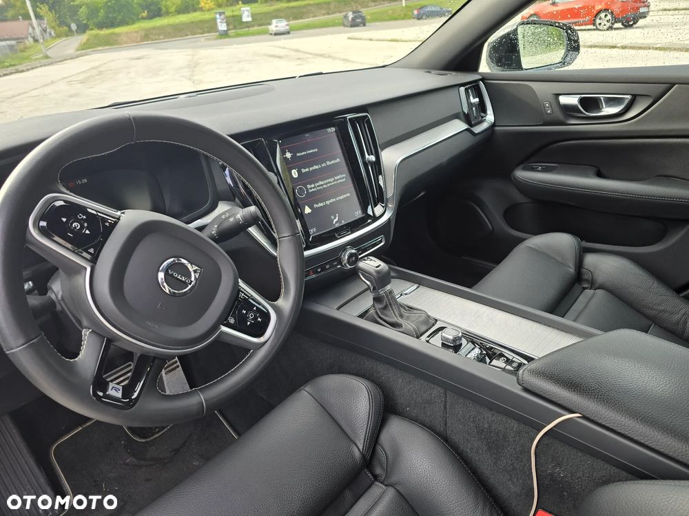 Volvo S60 T4 R-Design - 16