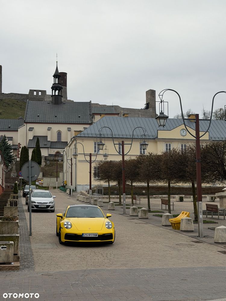 Porsche 911 Carrera 4S - 10