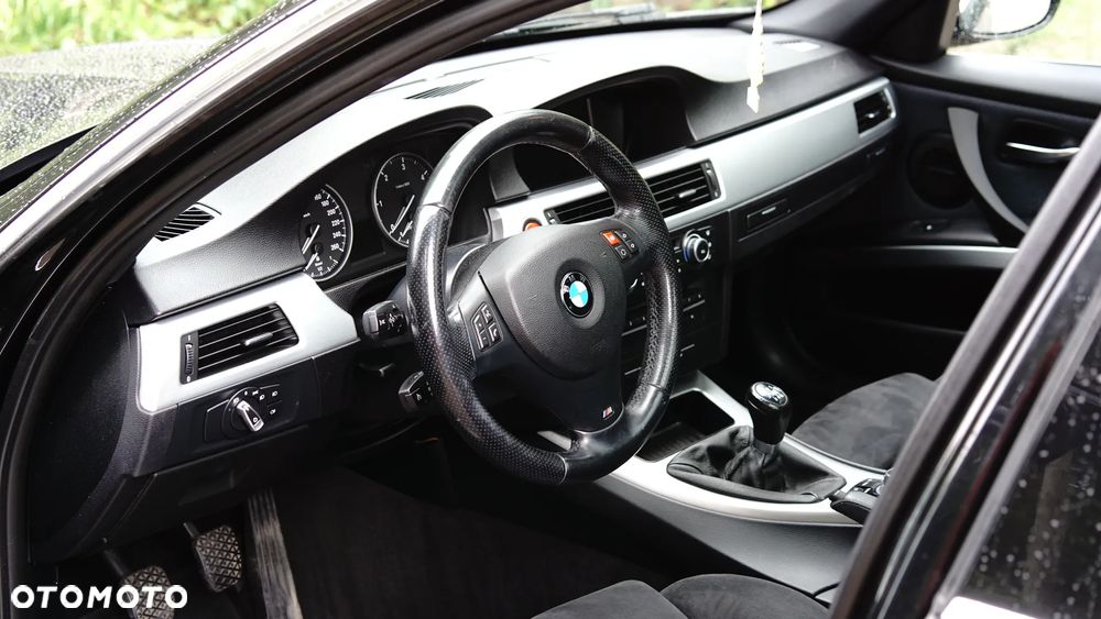 BMW Seria 3 318d DPF Edition Sport - 17