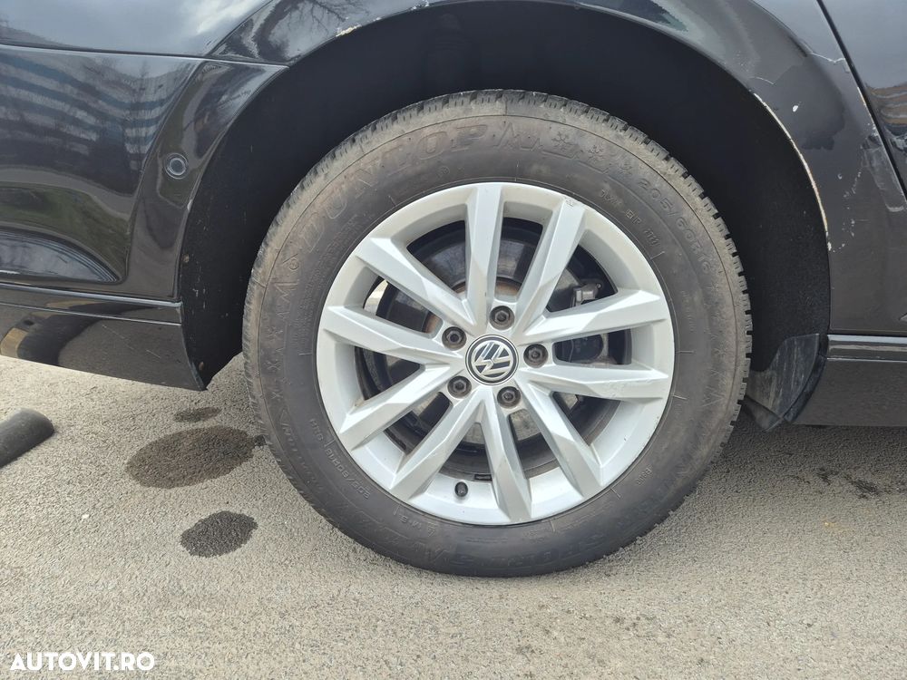 Volkswagen Passat 1.6 TDI (BlueMotion Technology) DSG Comfortline - 11