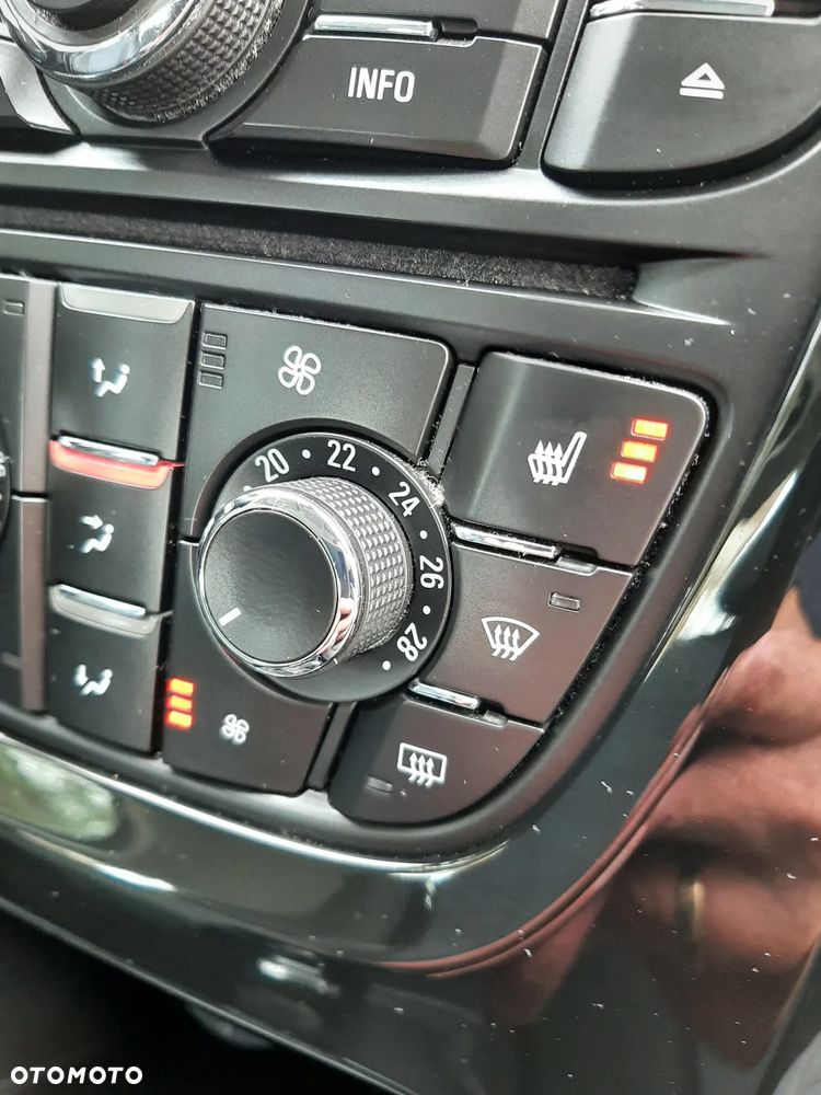 Opel Astra 1.4 Turbo Exklusiv - 17
