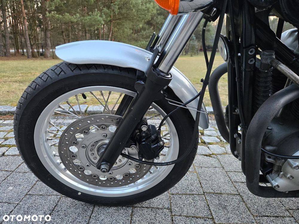 Triumph Thruxton - 38