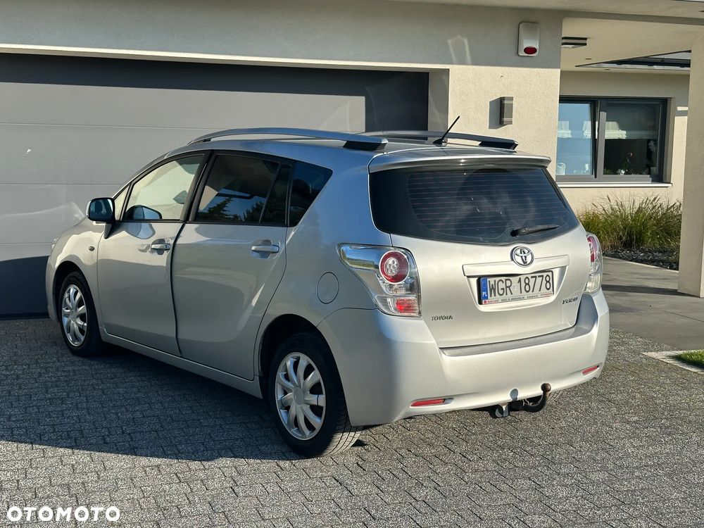 Toyota Verso 2.0 D-4D Luna - 11