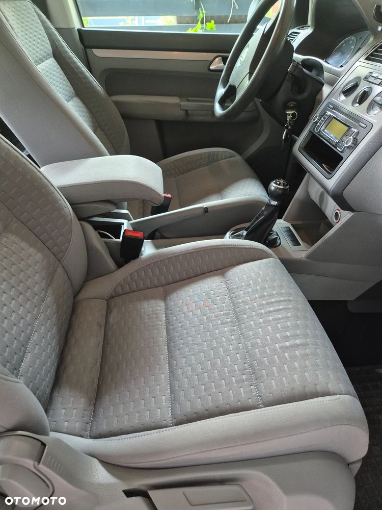 Volkswagen Touran 2.0 TDI Trendline - 8