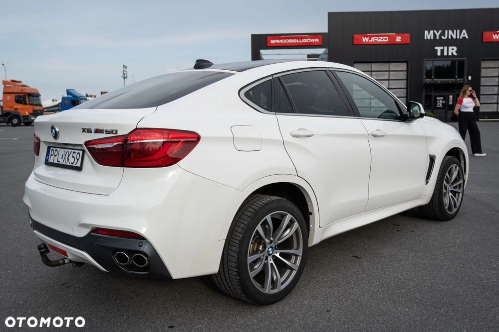 BMW X6 xDrive50i M Sport - 8