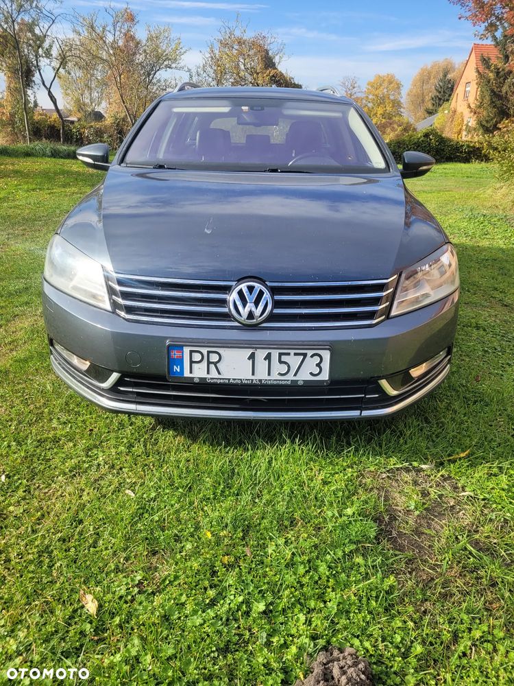 Volkswagen Passat - 2