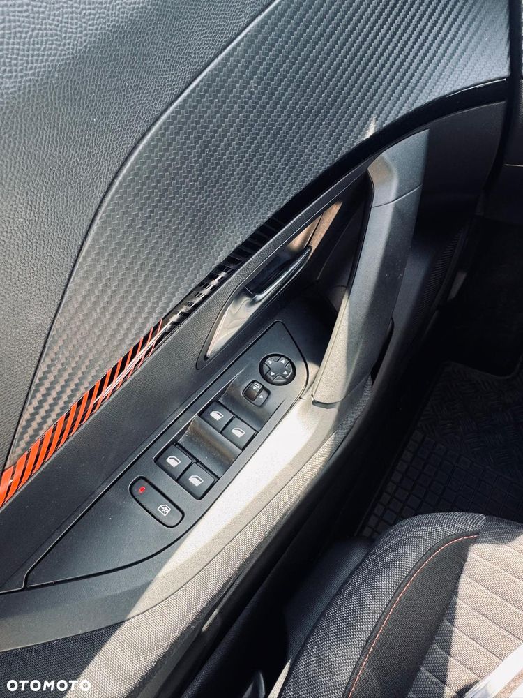 Peugeot 2008 1.2 PureTech Active S&S - 21