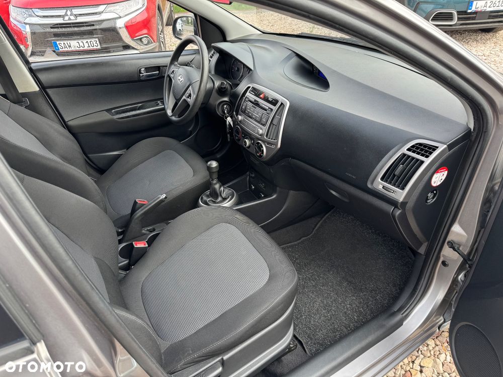 Hyundai i20 - 8