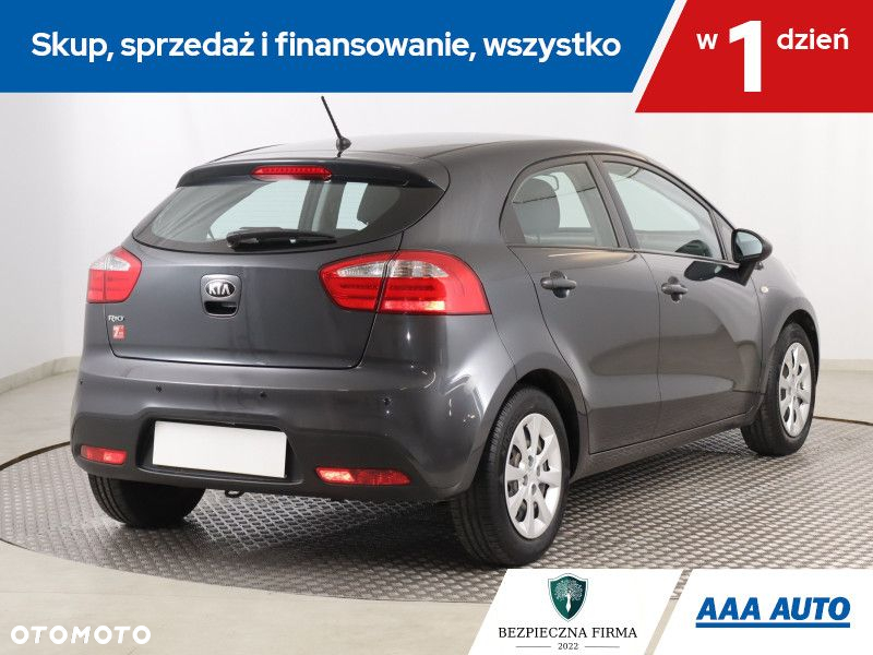 Kia Rio - 6