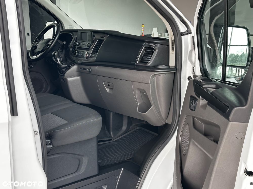 Ford Transit Custom - 9