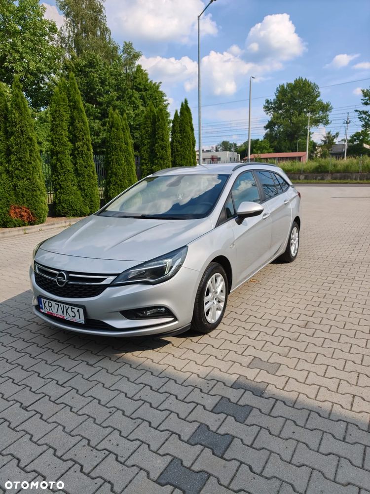 Opel Astra 1.6 D (CDTI) Start/Stop Business - 4