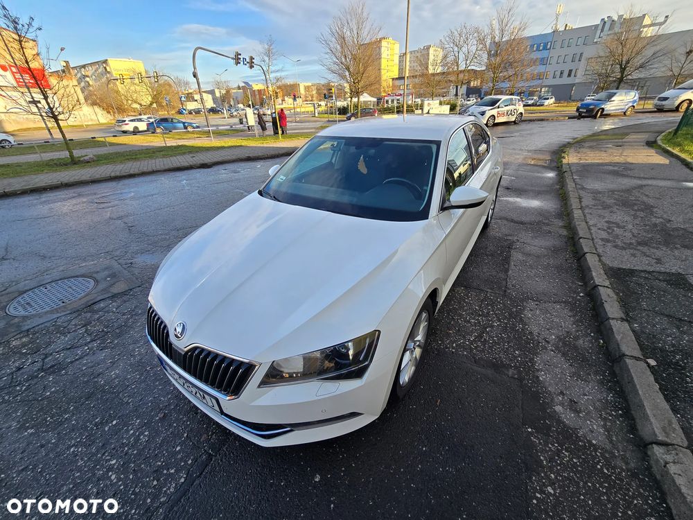 Skoda Superb 2.0 TDI Ambition DSG7 - 8