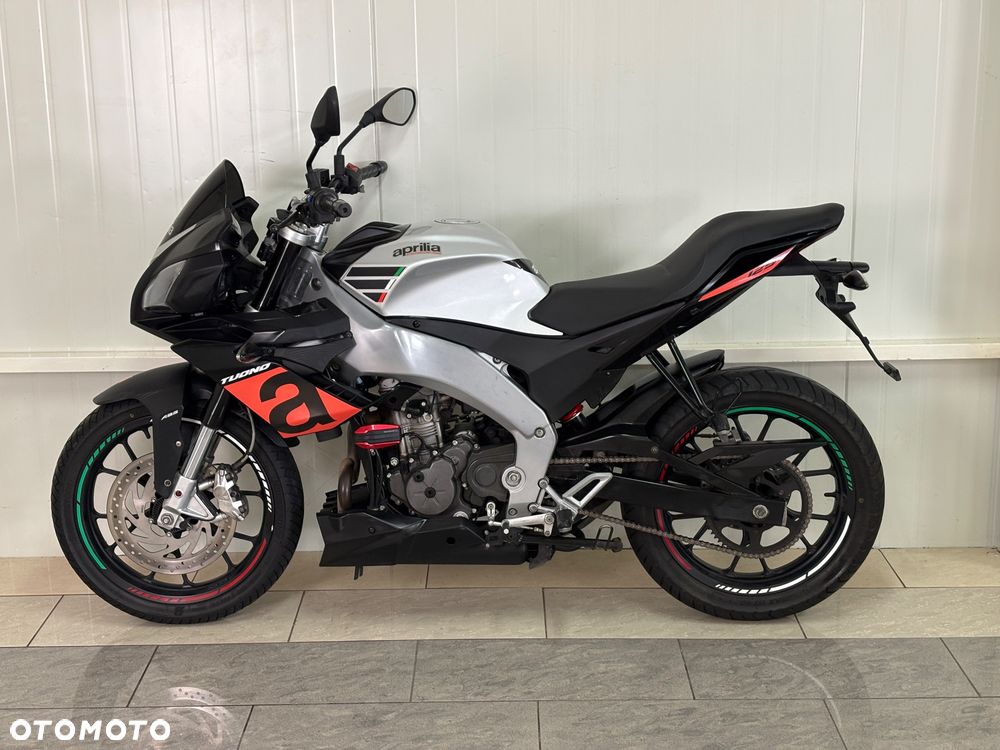 Aprilia Tuono - 6