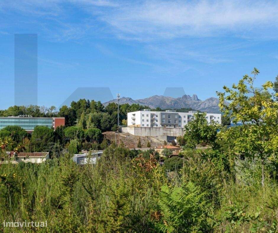Terreno de 9.000 m2 em Milhundos com a Melhor Vista Panorâmica sobre - Grande imagem: 5/16