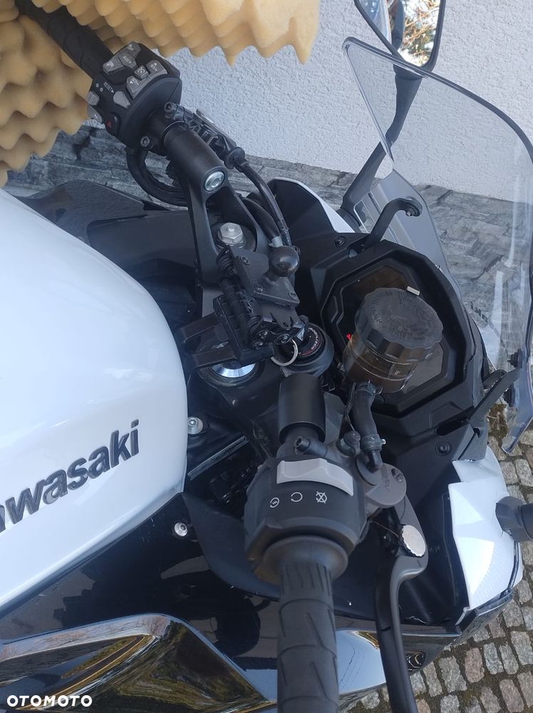 Kawasaki Ninja 1000 SX - 17