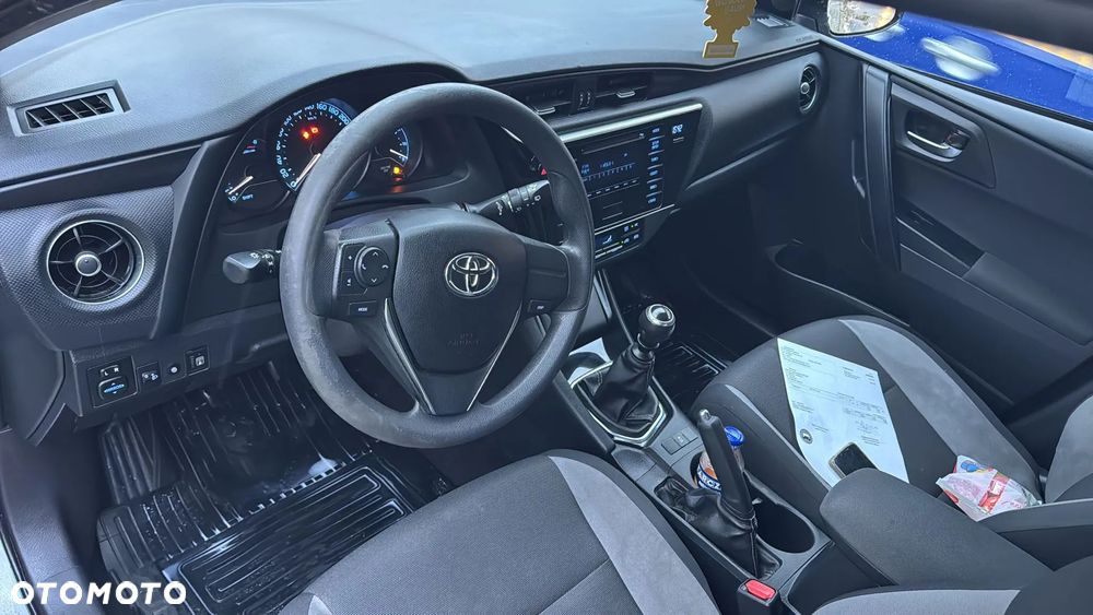 Toyota Auris - 10