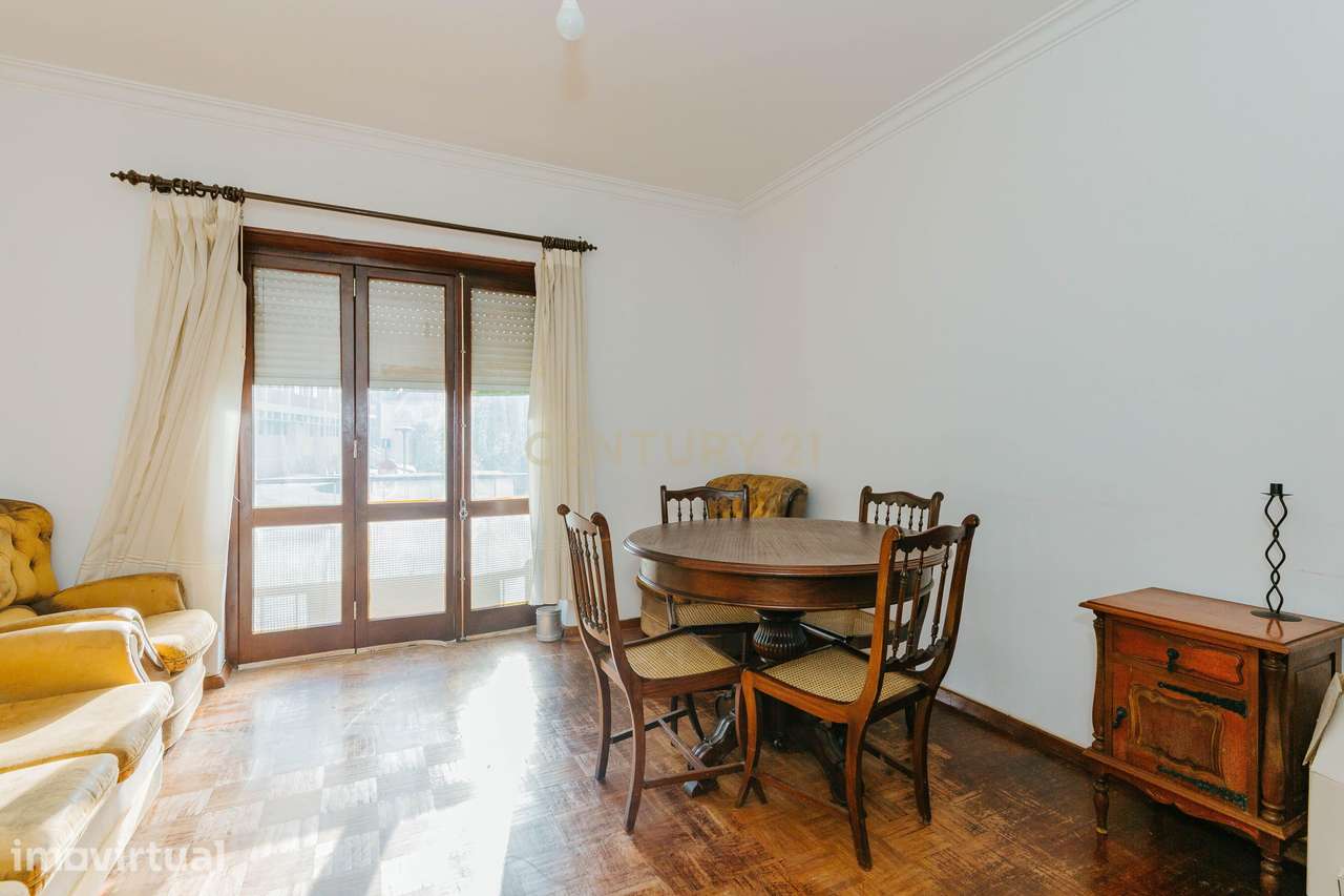 Apartamento T3 com 113m² e varanda localizado no Centro da cidade do C - Grande imagem: 4/32