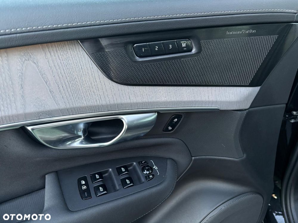 Volvo XC 90 - 12