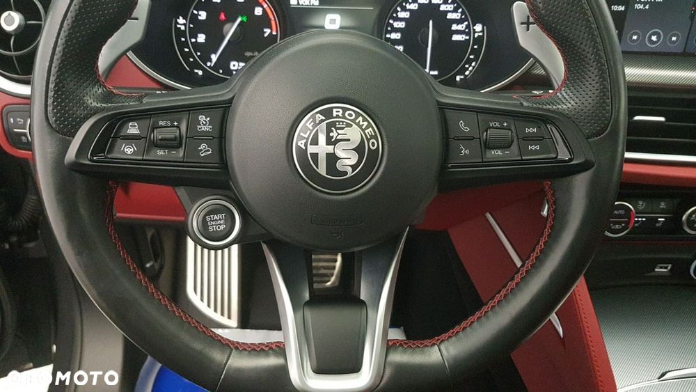Alfa Romeo Stelvio - 23