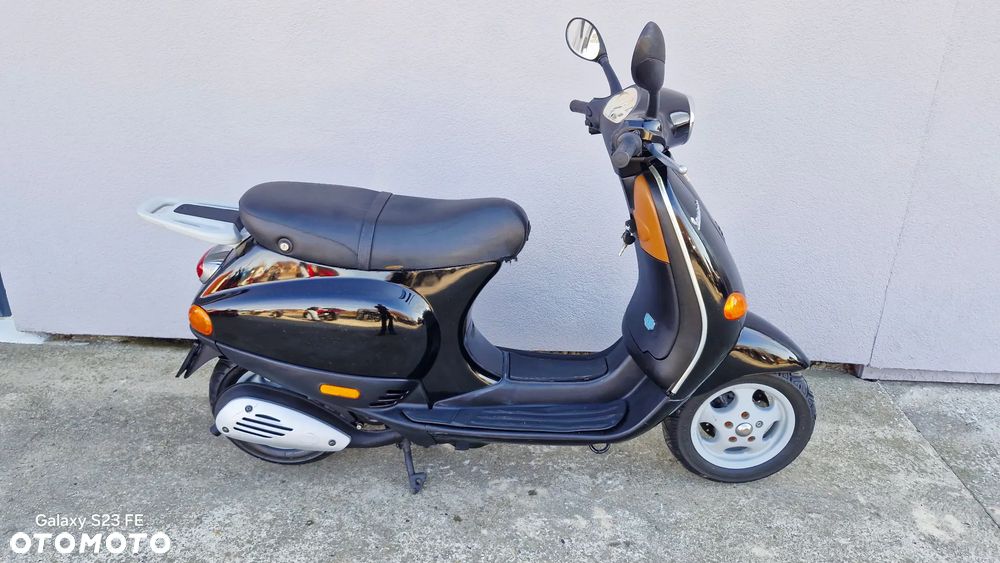 Piaggio Vespa - 2