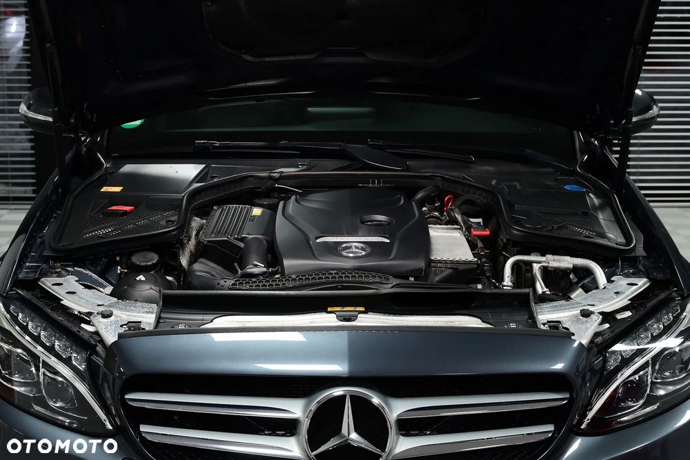 Mercedes-Benz Klasa C 180 AMG Line - 9