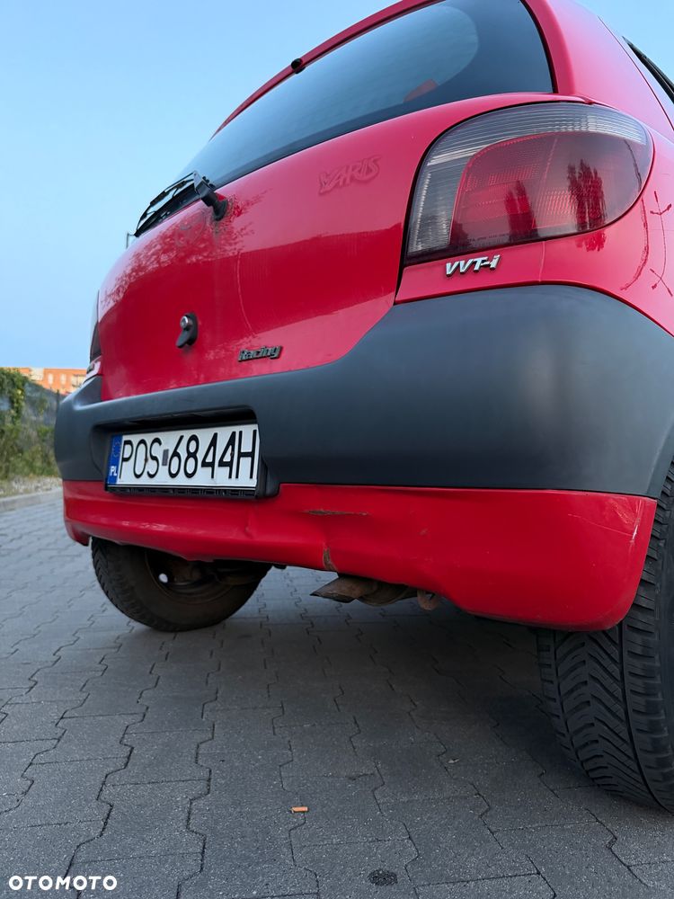 Toyota Yaris 1.0 Base - 12