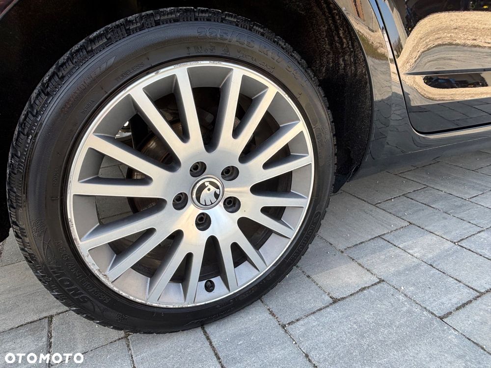 Skoda Octavia 2.0 TDI Edition DSG - 15