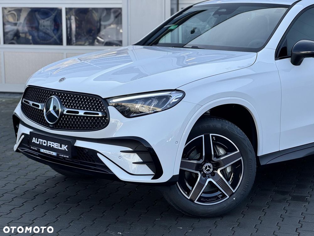 Mercedes-Benz GLC 300 e 4-Matic AMG Line - 3