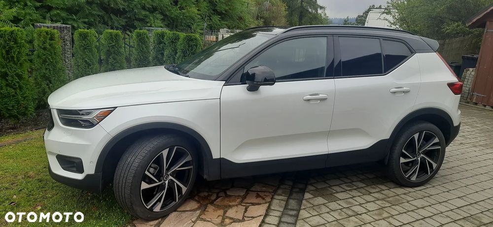 Volvo XC 40 T5 AWD R-Design - 1