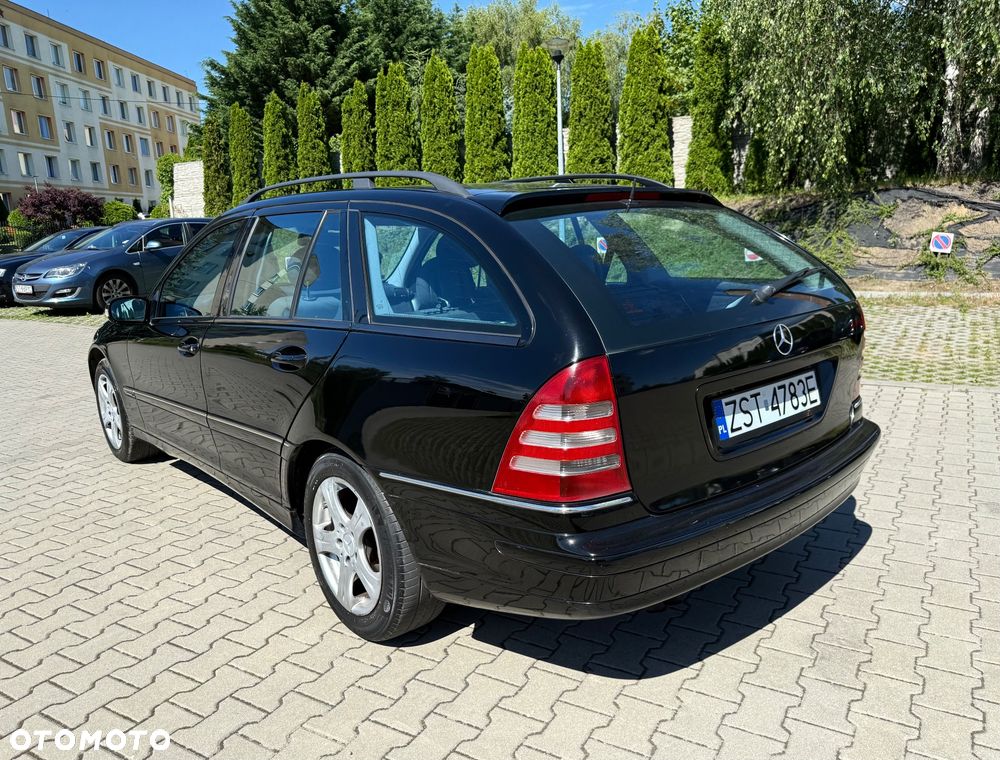 Mercedes-Benz Klasa C 180 T Kompressor Avantgarde - 13