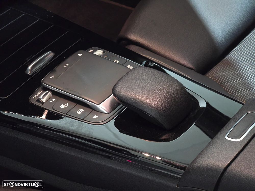 Mercedes-Benz A 250 e 8G-DCT Progressive - 38
