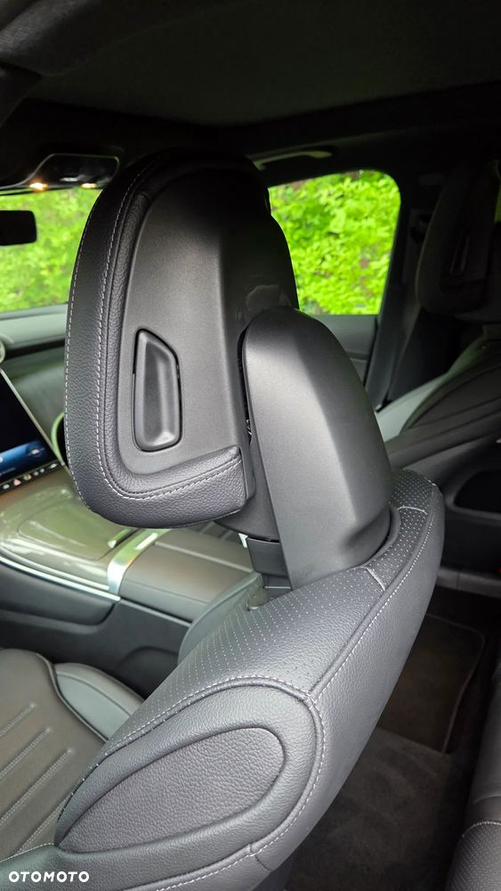 Mercedes-Benz GLC 300 4Matic 9G-TRONIC AMG Line Advanced - 21