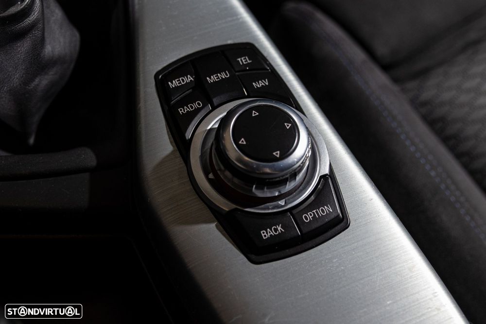 BMW 116 i Pack M - 20