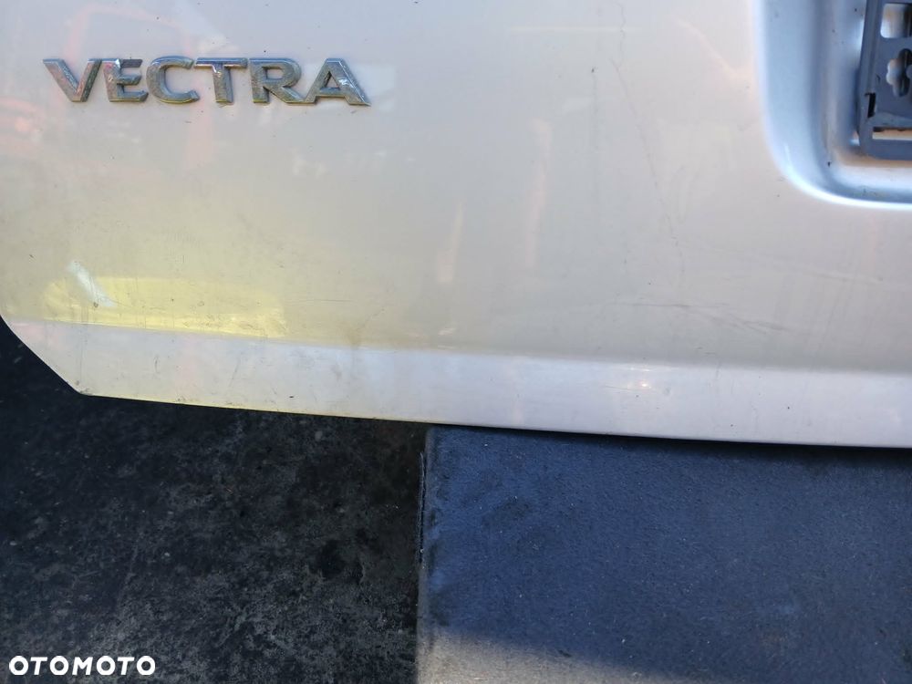 Opel Vectra C kombi lift klapa bagażnika kod lakieru Z157 - 2