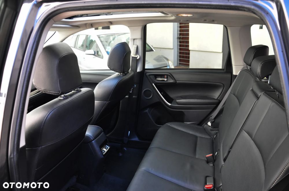 Subaru Forester 2.0 XT Platinum Lineartronic - 16