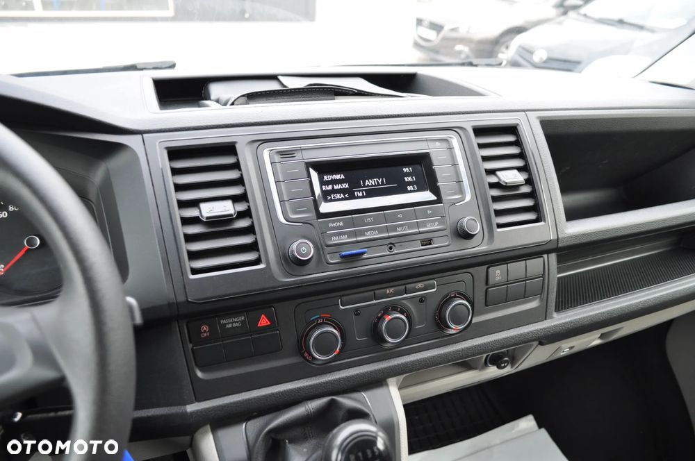 Volkswagen Transporter - 21