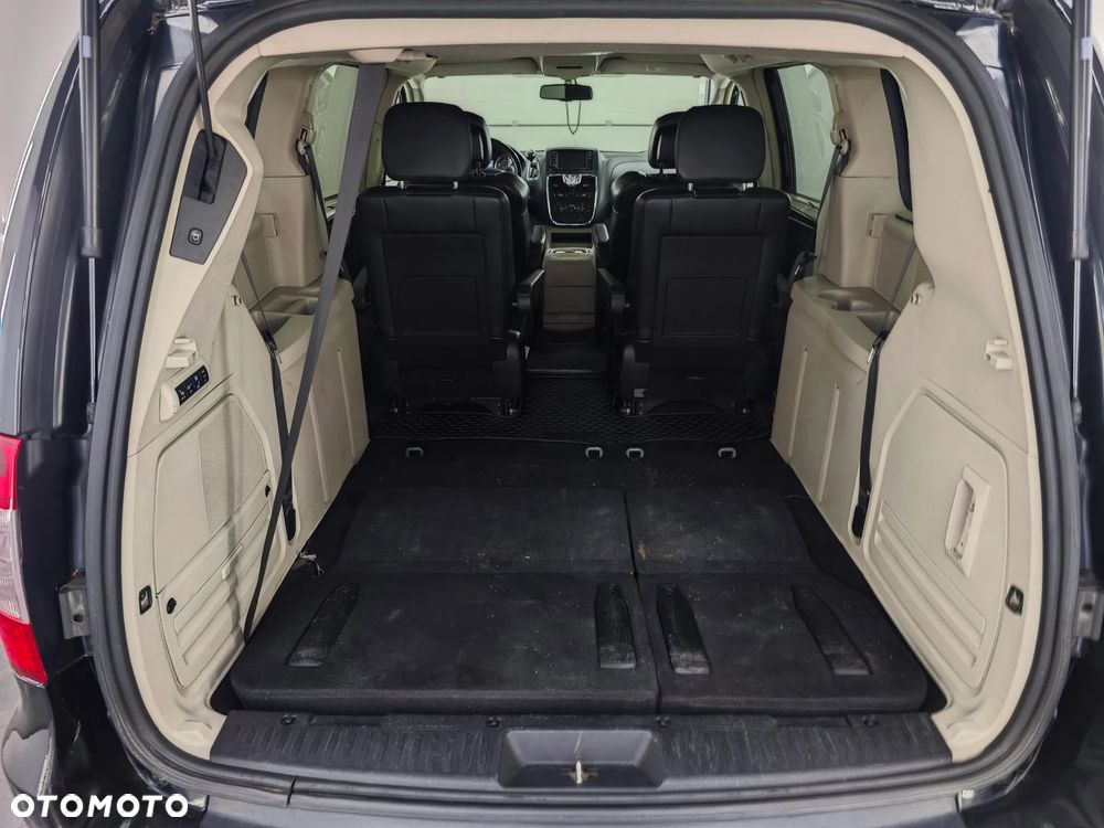 Lancia Voyager 2.8CRD Platinum - 40