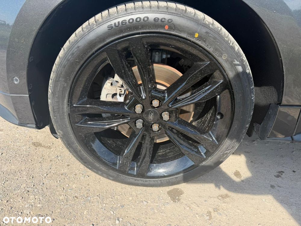Ford Edge - 19